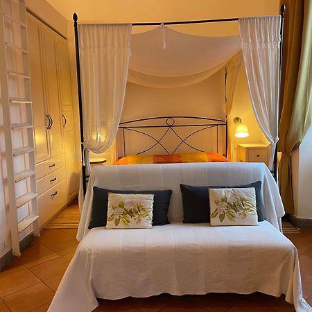 אריצ'ה Casa Vacanze Palazzo Primoli מראה חיצוני תמונה