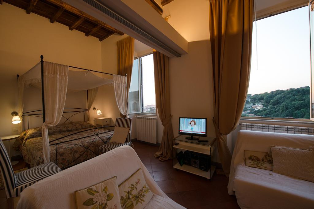 אריצ'ה Casa Vacanze Palazzo Primoli מראה חיצוני תמונה